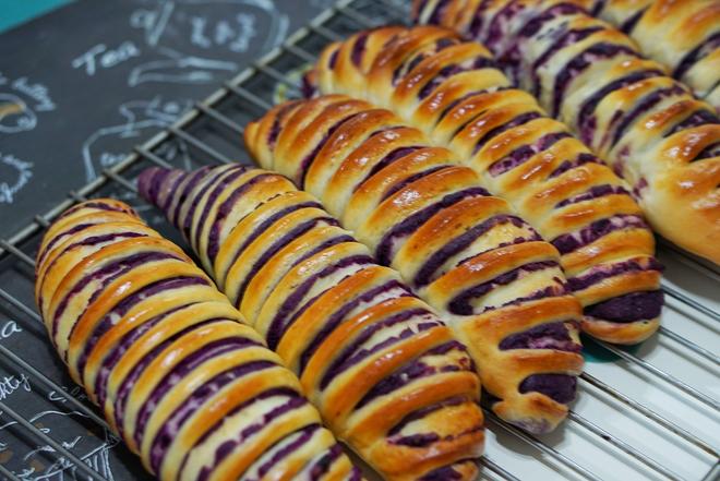 紫薯系-毛毛虫🐛面包的做法