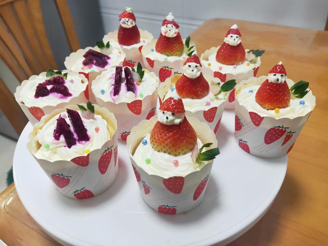圣诞老人杯子蛋糕🍓草莓雪人蛋糕