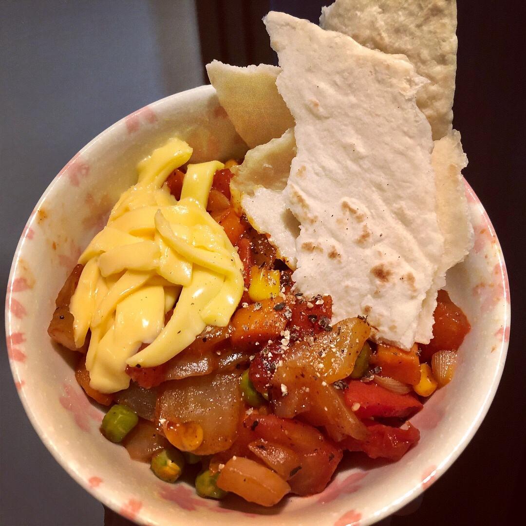墨西哥玉米片配萨尔萨酱Nachos Dance Mango Salsa