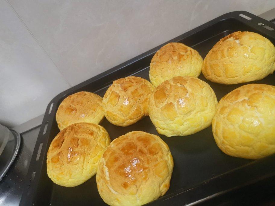 超级好吃做法简单的酥皮菠萝包