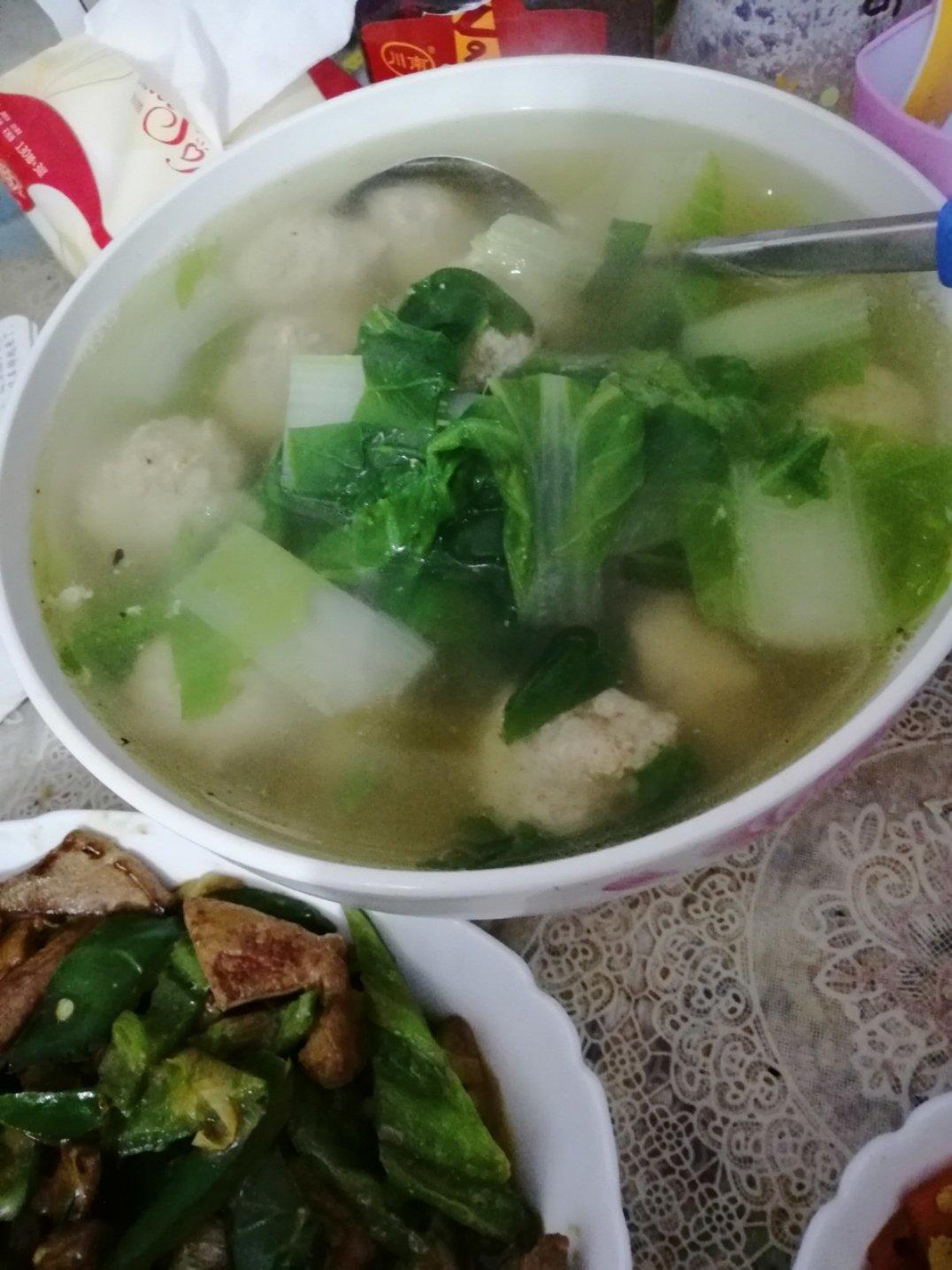 小白菜肉丸汤