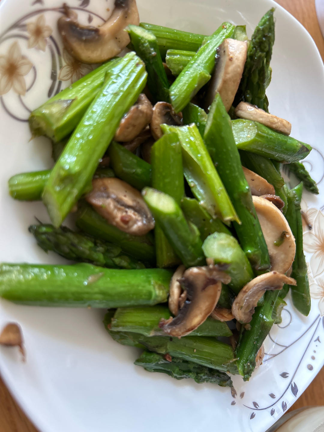 教你做最好吃的芦笋炒蘑菇 新手速get！