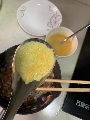 油面筋蛋饺汤的做法 步骤2