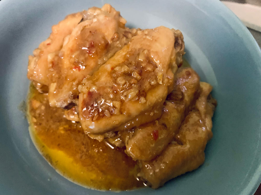 不要再可乐鸡翅了，求求你试试蒜香鸡翅吧，香味捅破天花板！