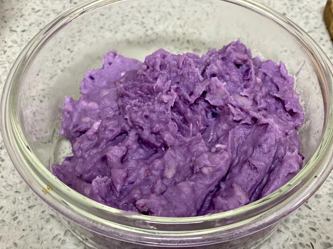 礼物造型芋泥包（厨师机揉面）