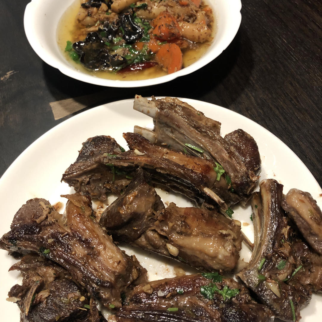 吃到连渣都不剩的美极吮指羊排