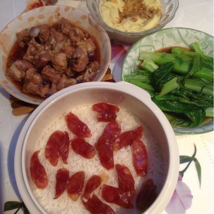 电饭锅版香菇腊肠饭
