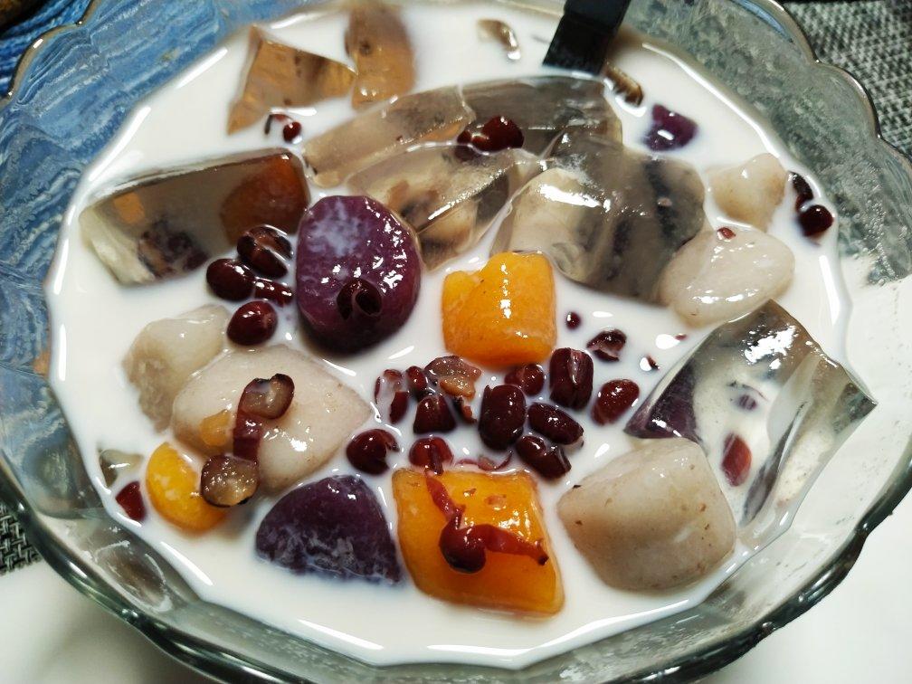 椰浆红豆芋圆烧仙草