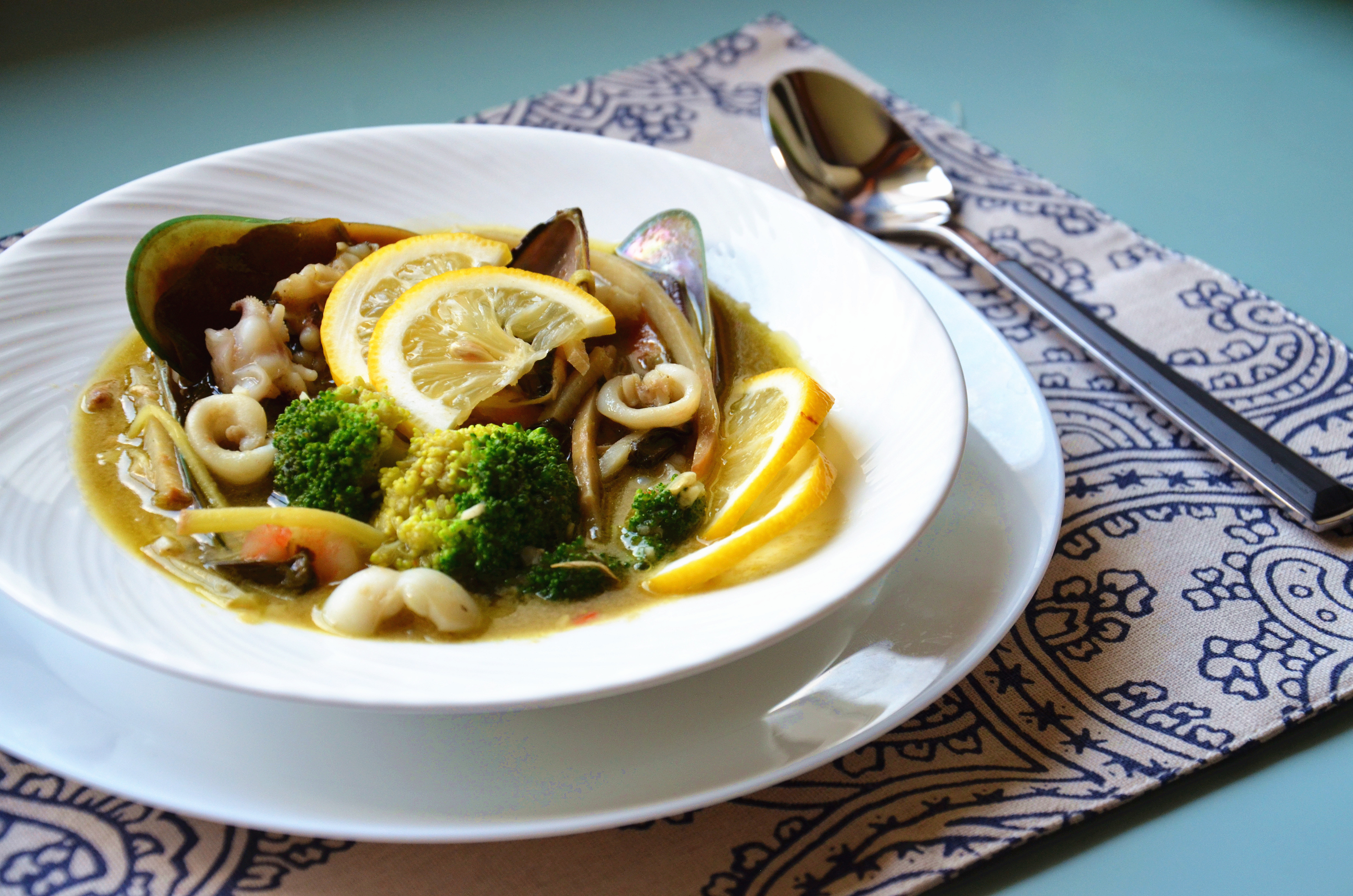 泰式青咖喱海鲜煲