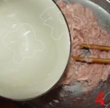 海鲜菇丸子汤的做法 步骤4