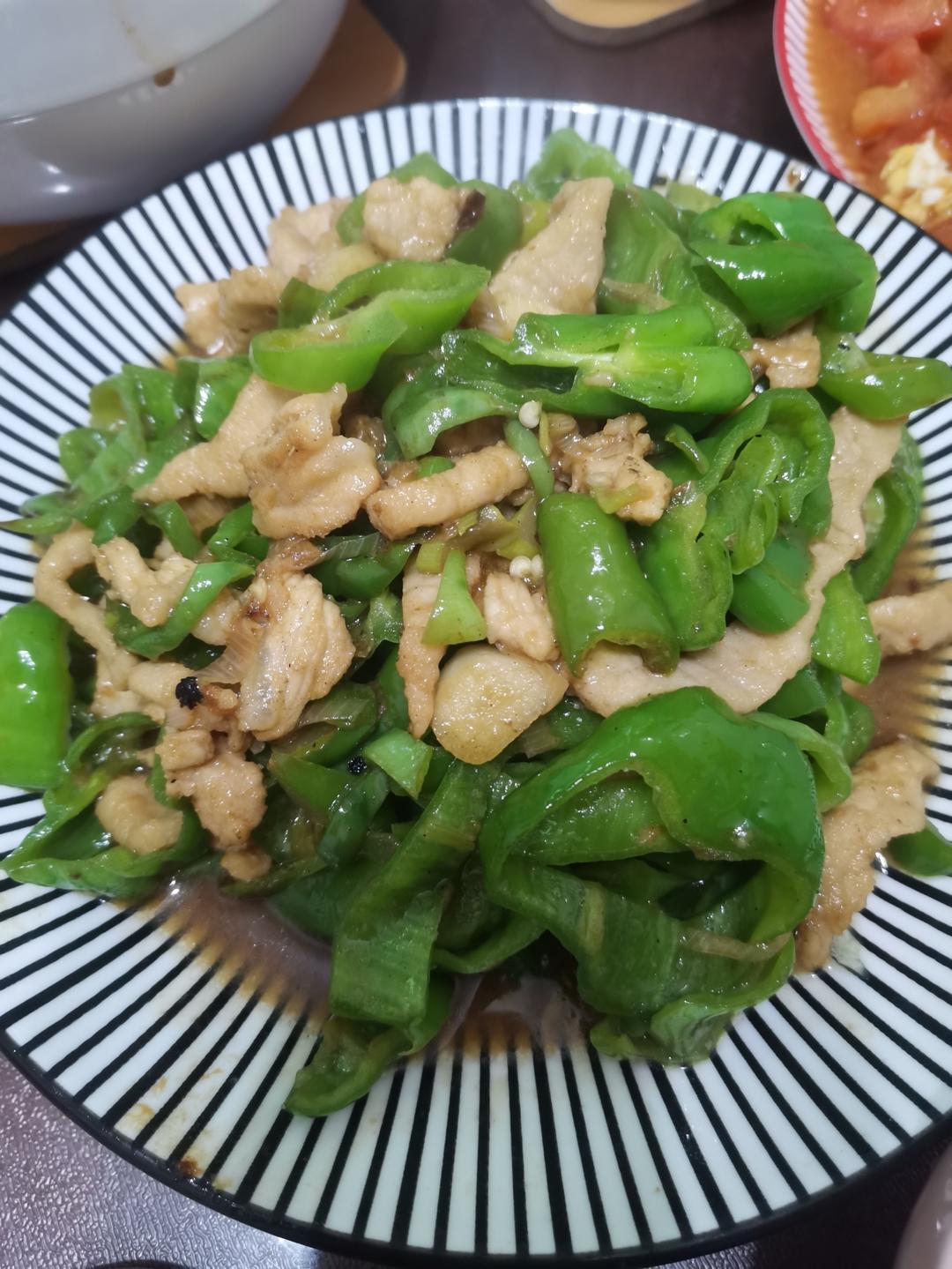巨下饭的尖椒炒肉片