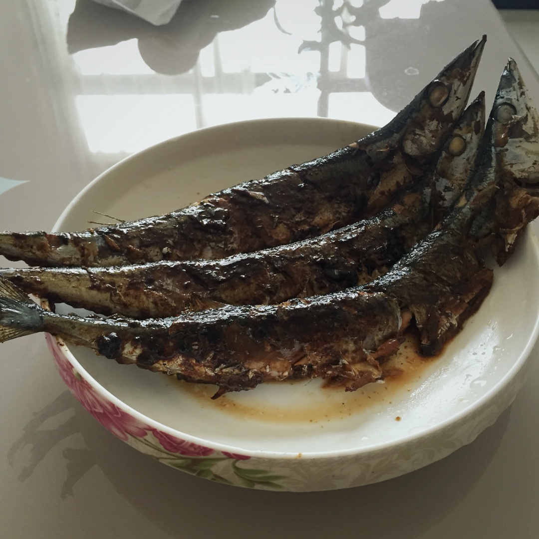 煎秋刀鱼