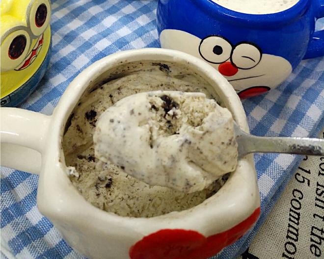 香浓牛奶味奥利奥冰淇淋(无须搅拌、无冰碴超美味)的做法