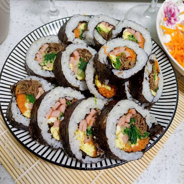 高颜值的紫菜包饭