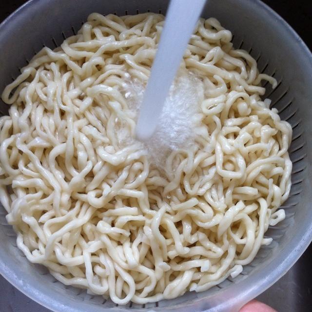 牛肉炒面的做法 步骤2