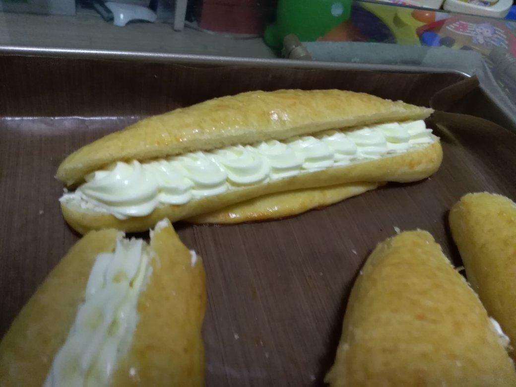 奶油毛毛虫面包