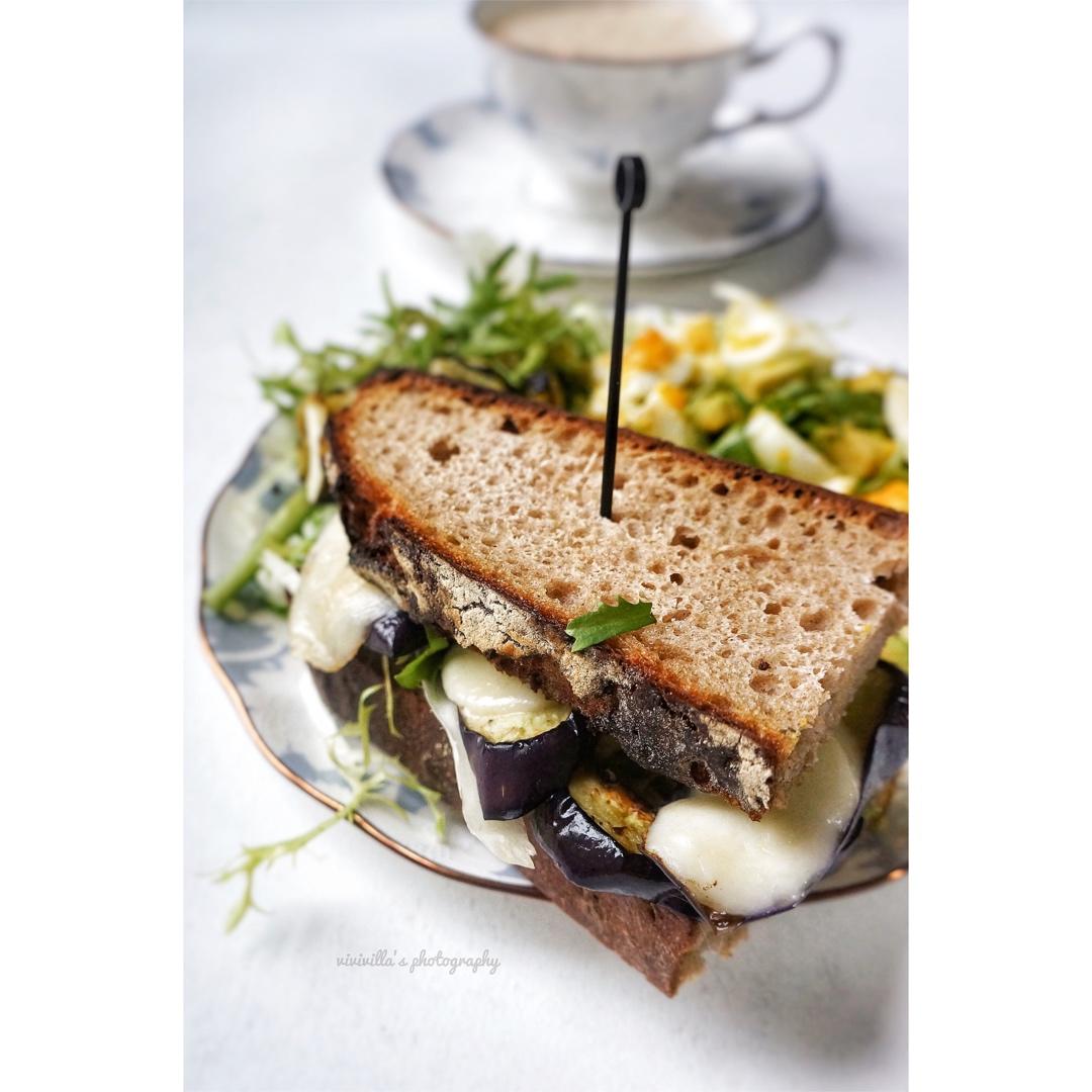 烤茄马苏里拉芝士堡