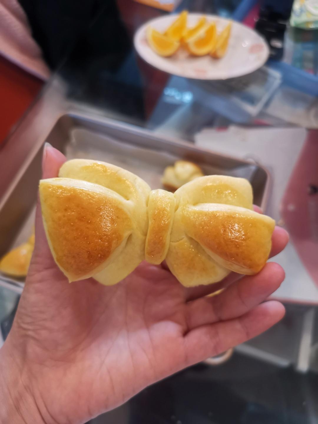 老夫的少女心蝴蝶结面包