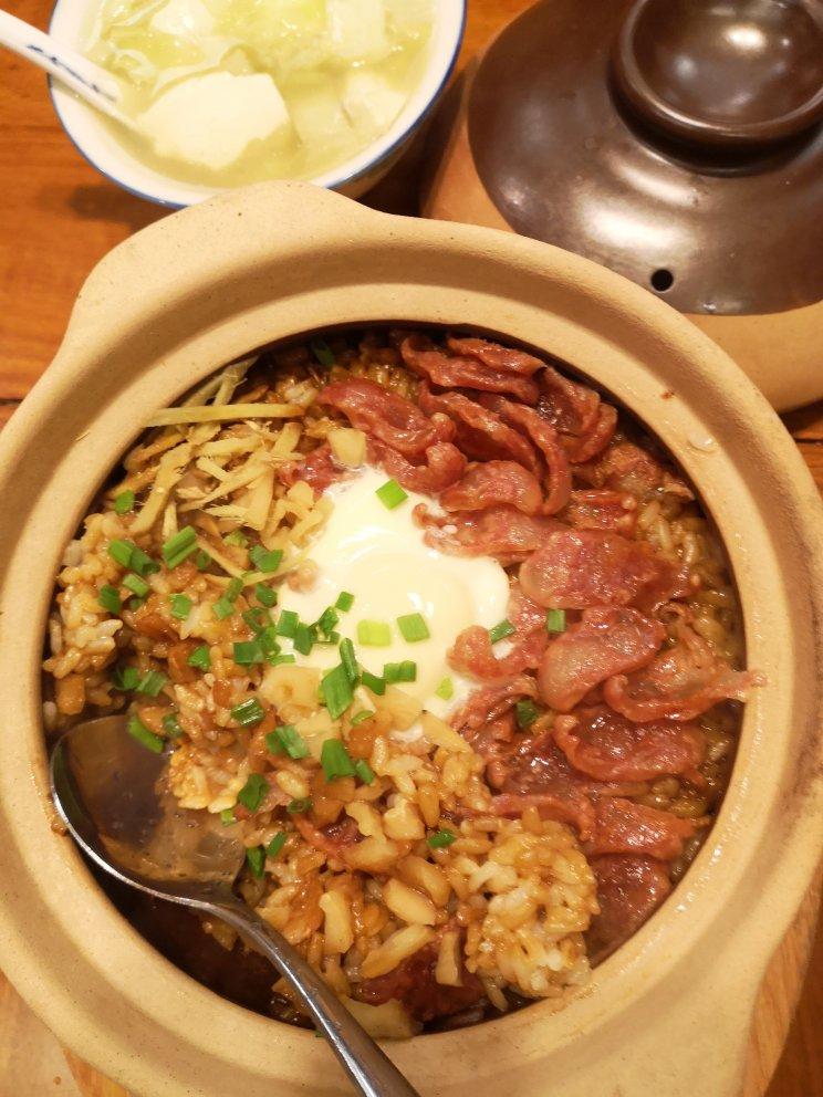 香肠煲仔饭