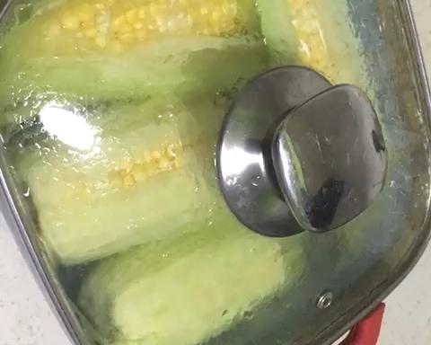 清水煮玉米的做法