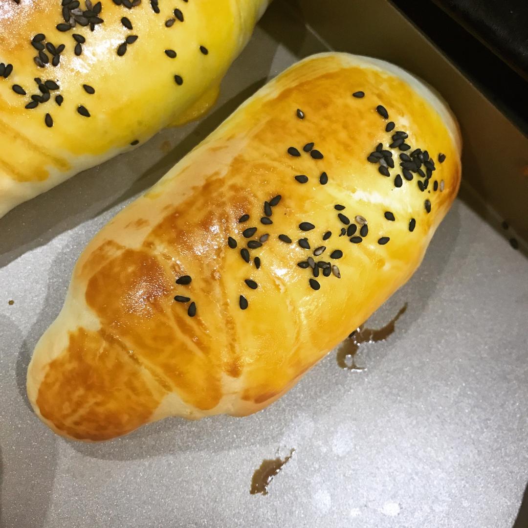 美味奶油卷餐包