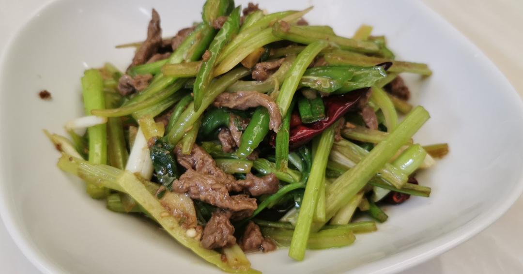 芹菜炒肉片