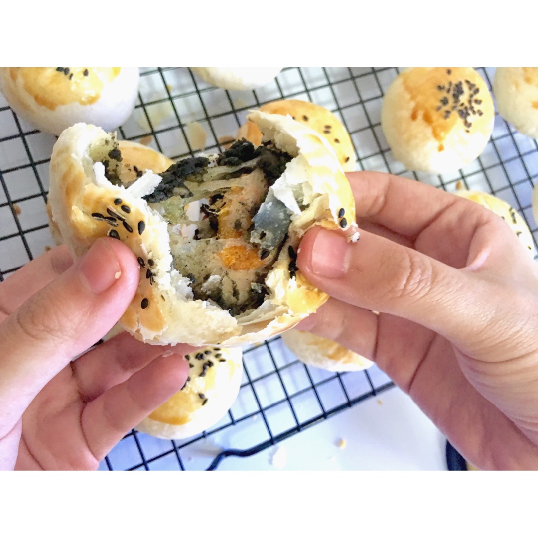 ㊙️网红麻薯肉松蛋黄酥🔥，好吃到爆‼️