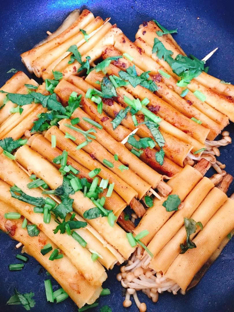 比肉还好吃的金针菇豆皮卷