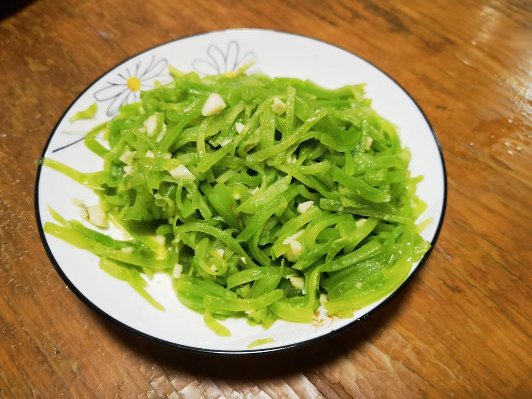 清炒莴笋丝