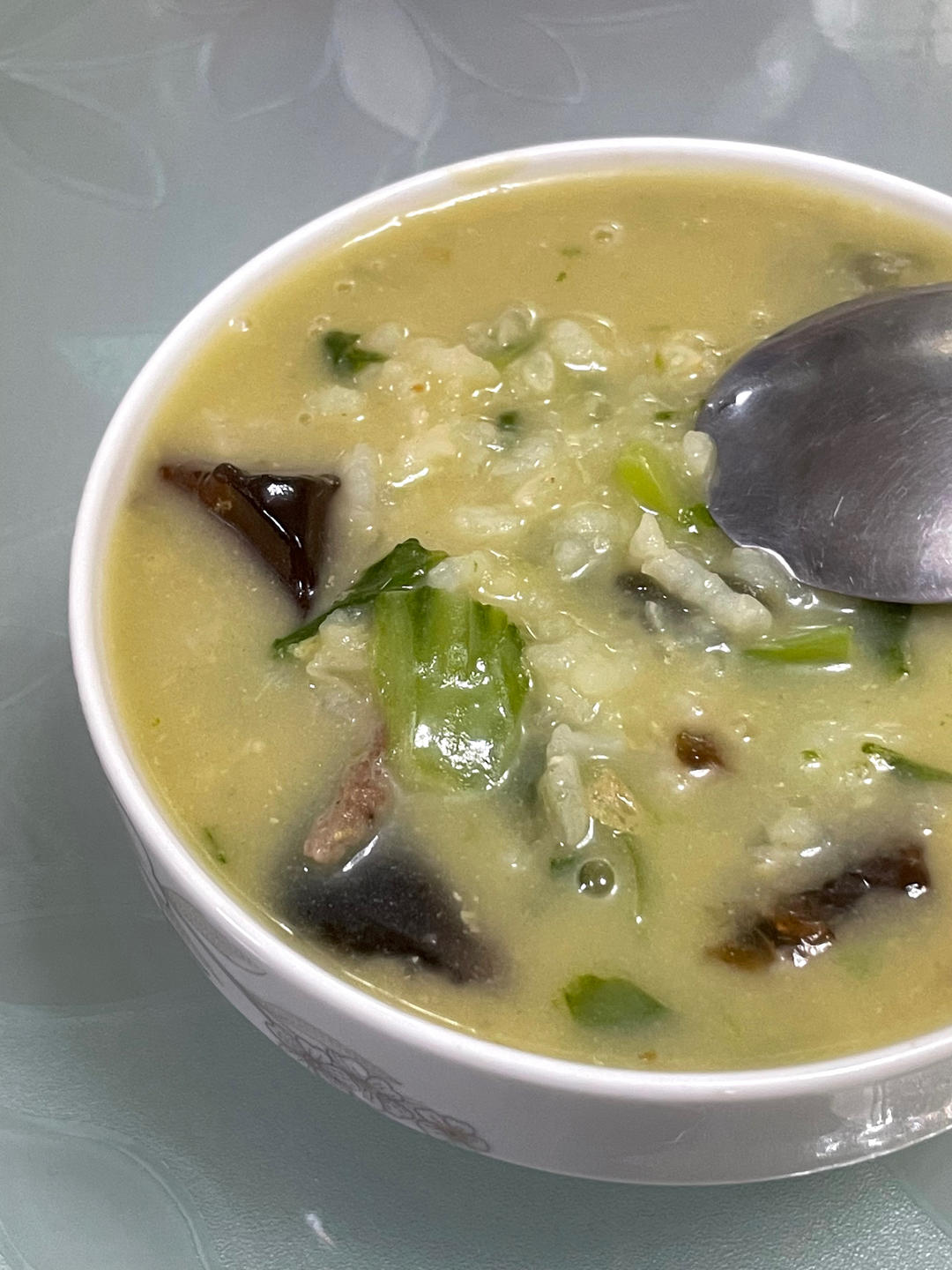 妈妈👩教我做的皮蛋瘦肉粥🥣简单快捷美味😋