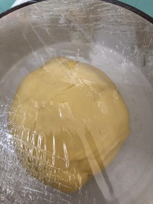 松软可口的红豆沙面包卷的做法 步骤7