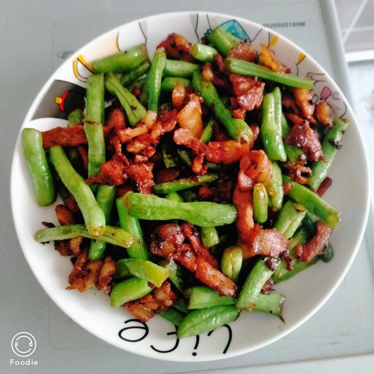 豆角炒五花肉