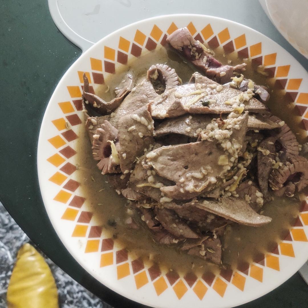 月子餐：老姜炒猪腰，促进子宫恢复