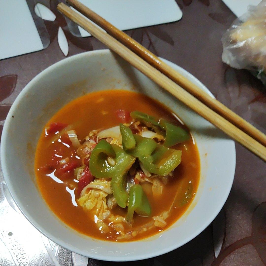 西红柿青椒炒白菜