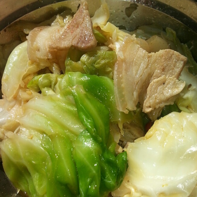 五花肉炒手撕包菜