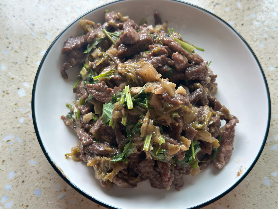 酸菜炒牛肉