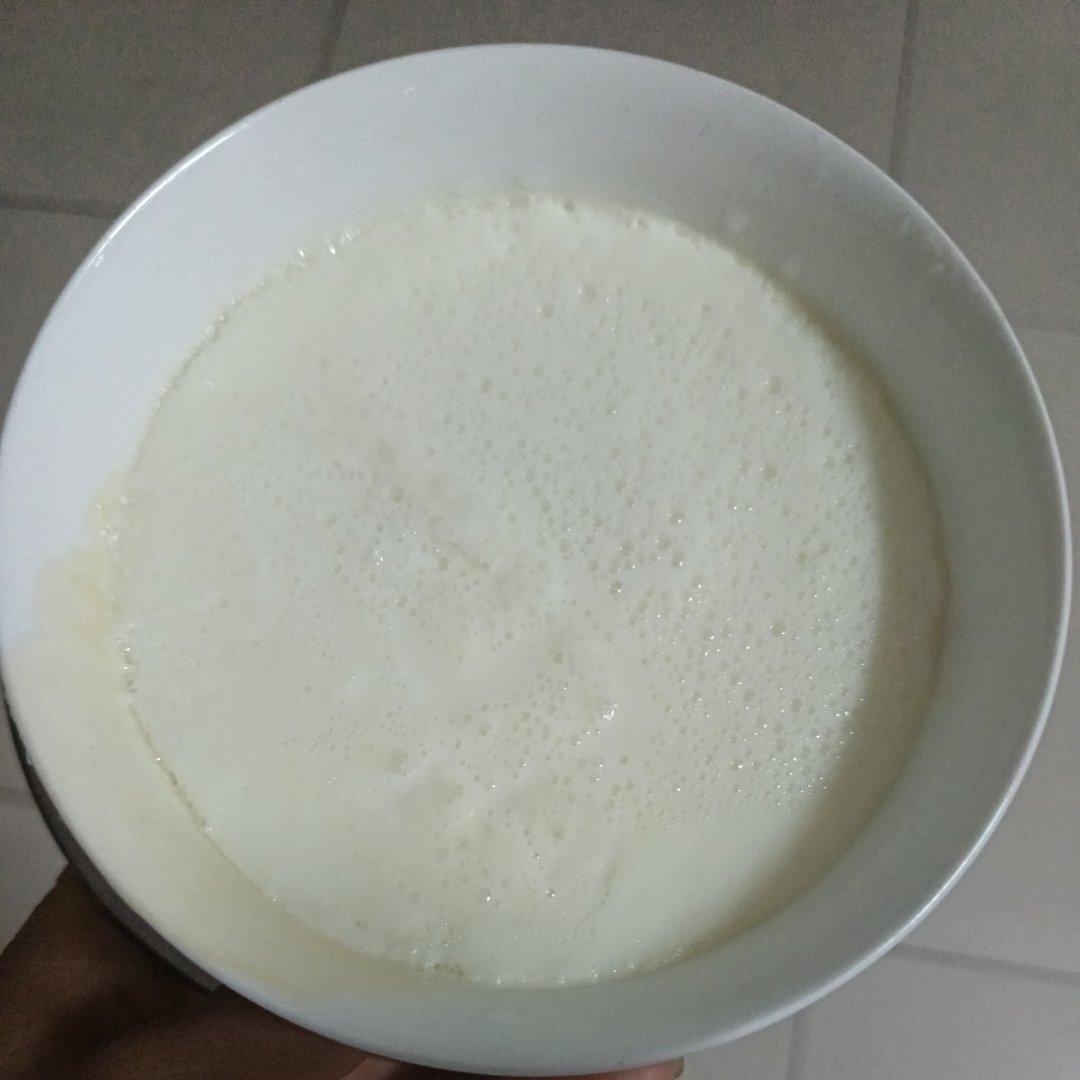 1盒牛奶+2颗鸡蛋，原来双皮奶的做法这么简单