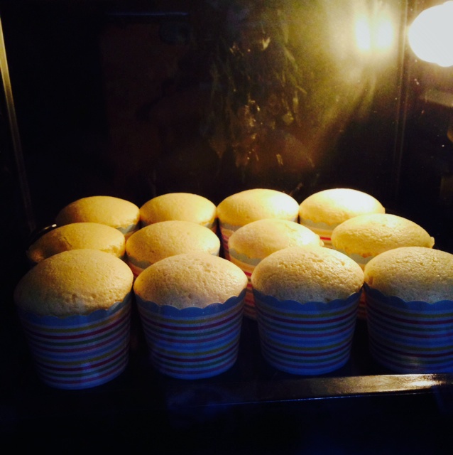 蛋香十足の海绵杯子蛋糕，伴手礼好选择。