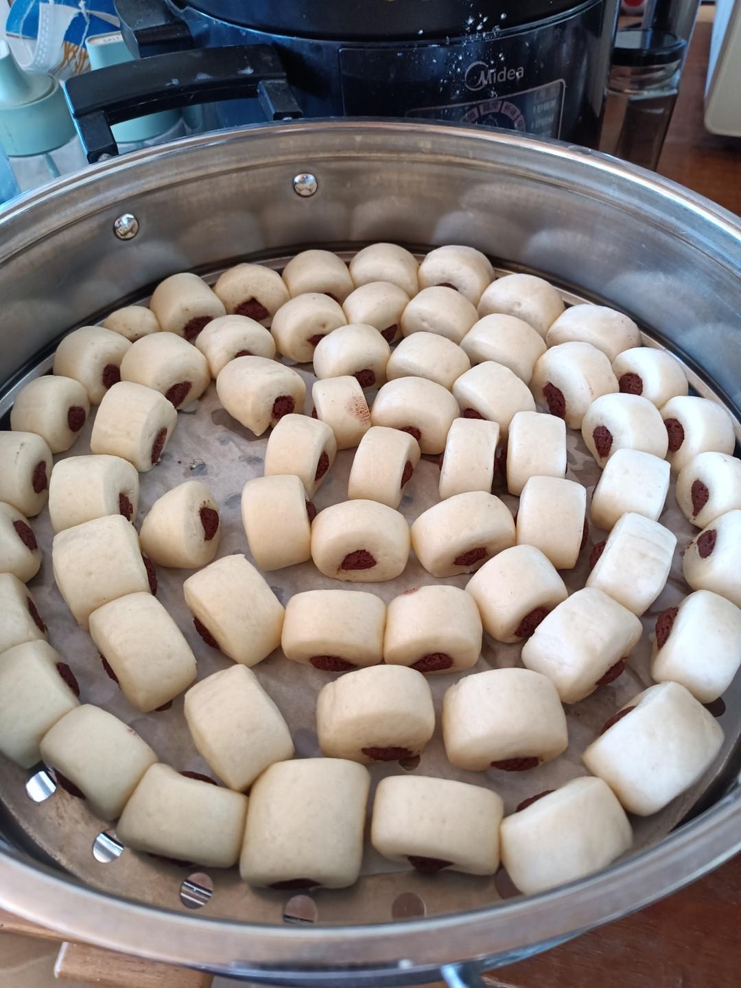 豆沙小馒头，我可以一口吃五个~