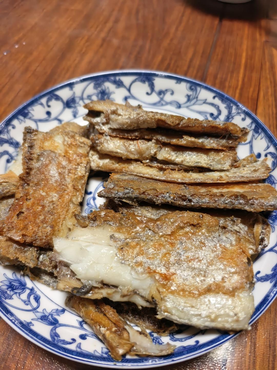 煎带鱼