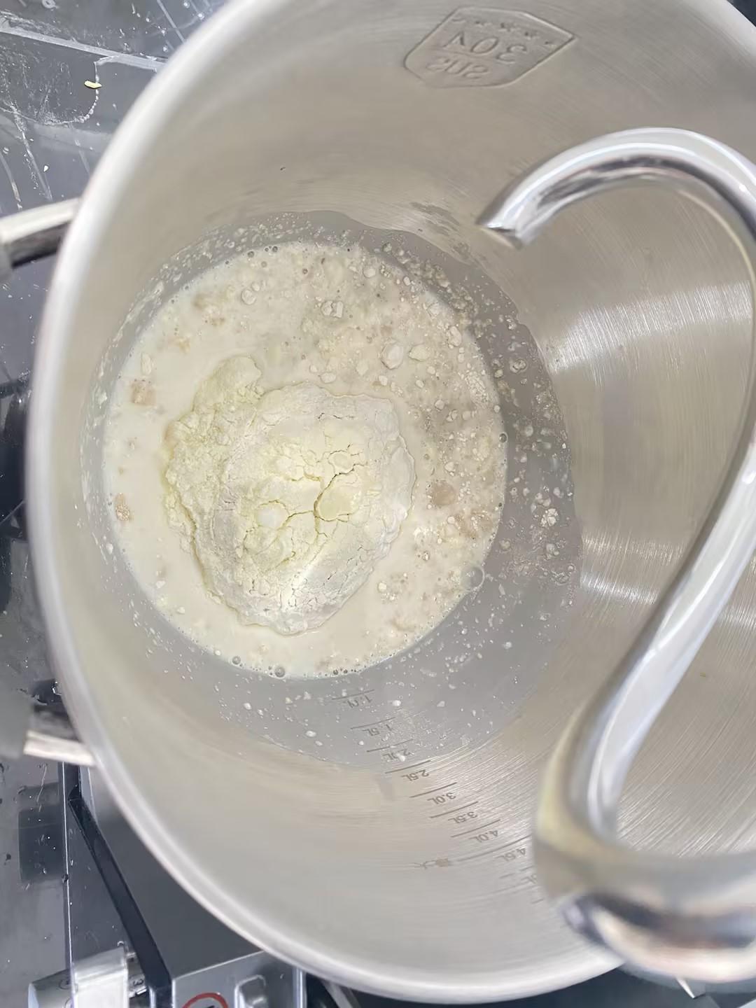 纯奶手撕吐司的做法 步骤1
