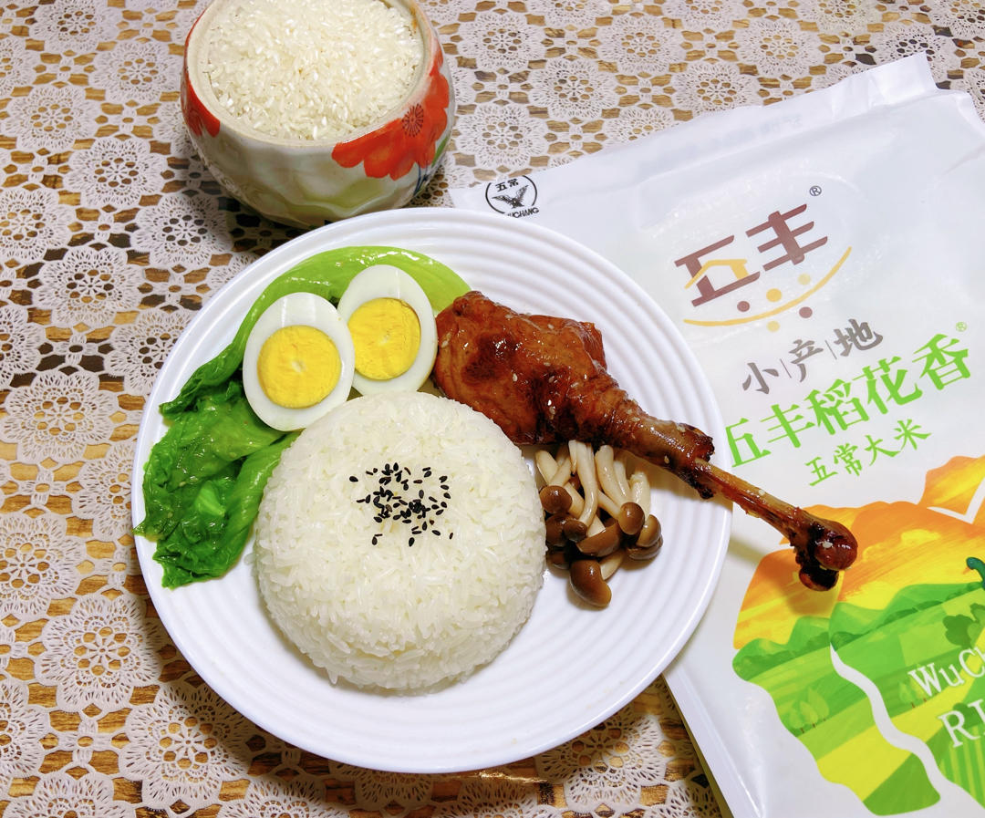 土豆五花肉焖饭