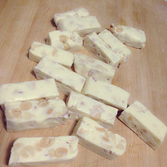 多味花生牛轧糖