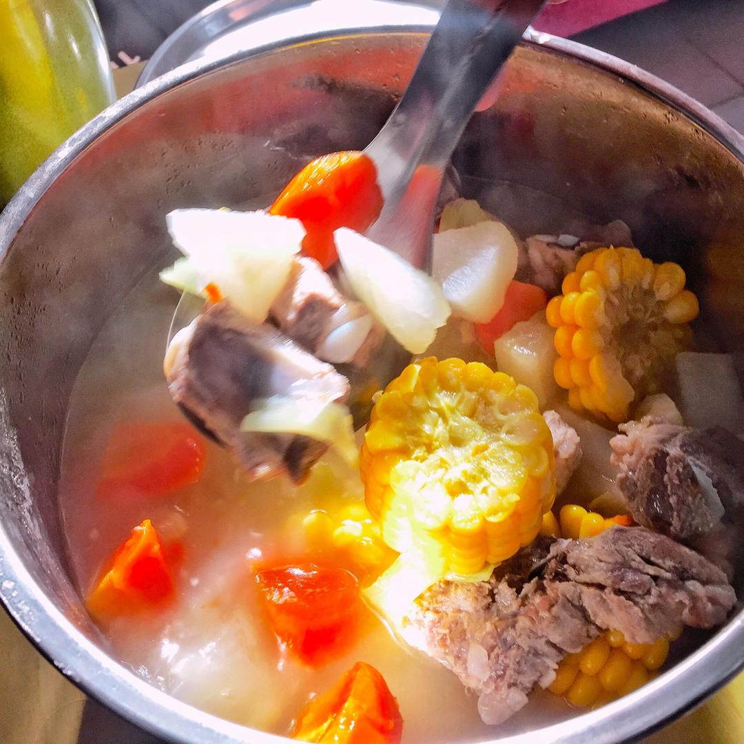 排骨玉米白萝卜汤