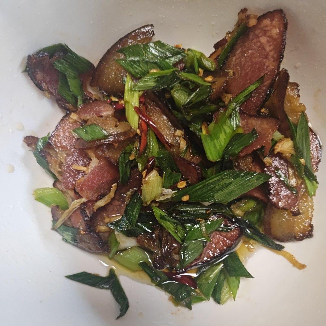 腊肉炒蒜苗