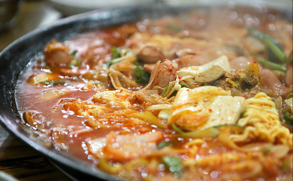 正宗韩式部队芝士锅（부대찌개）的做法