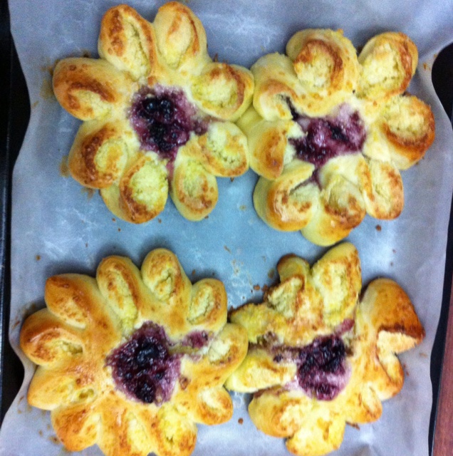 棉花糖玉玉做的花型椰蓉面包