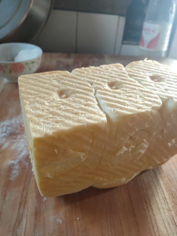 🍞消耗淡奶油吐司｜无黄油｜软绵绵｜奶香浓郁