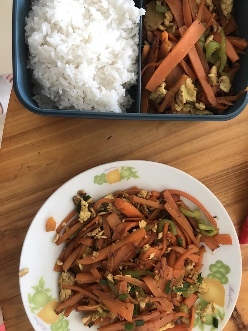 胡萝卜炒鸡蛋
