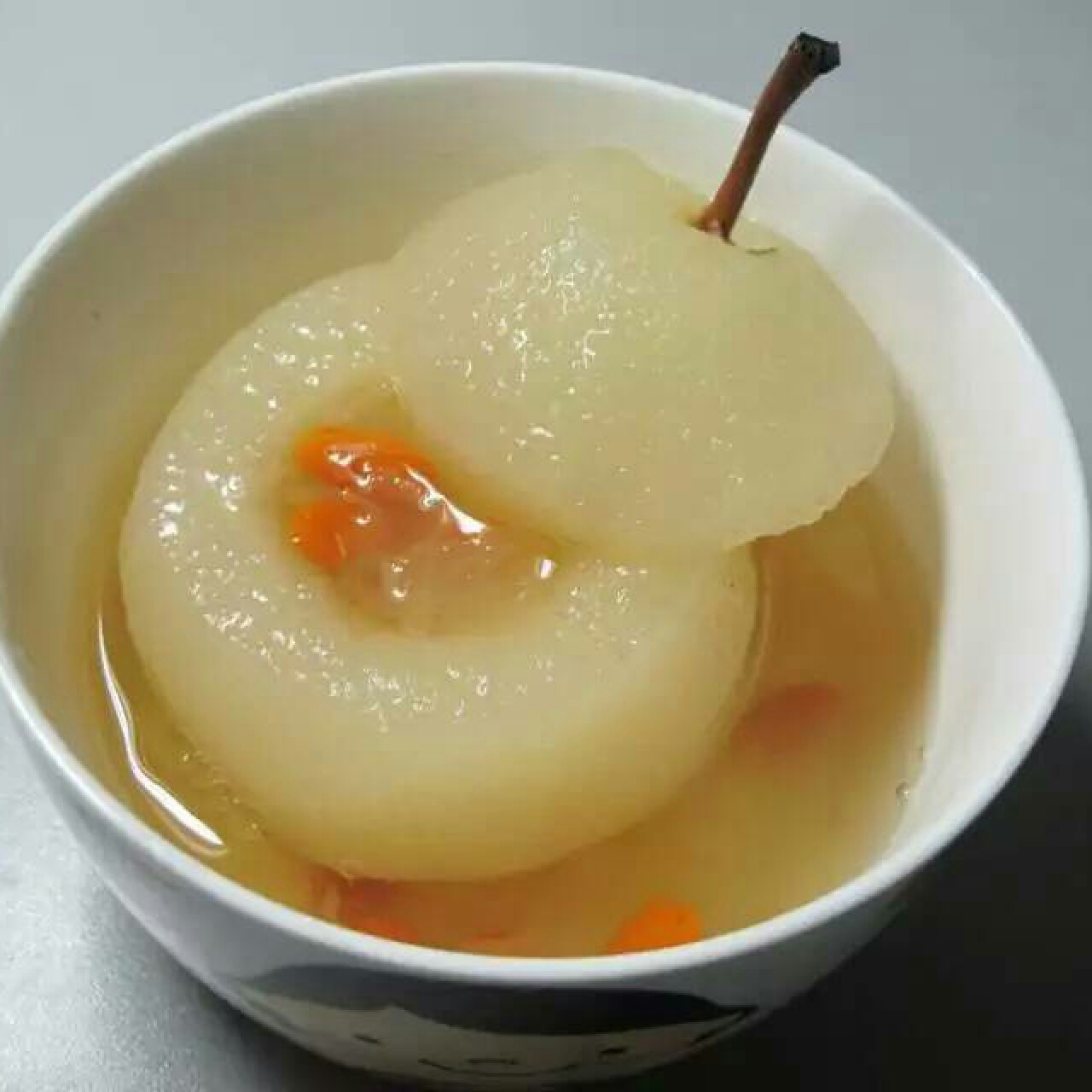 阿萌小盆友做的冰糖炖梨